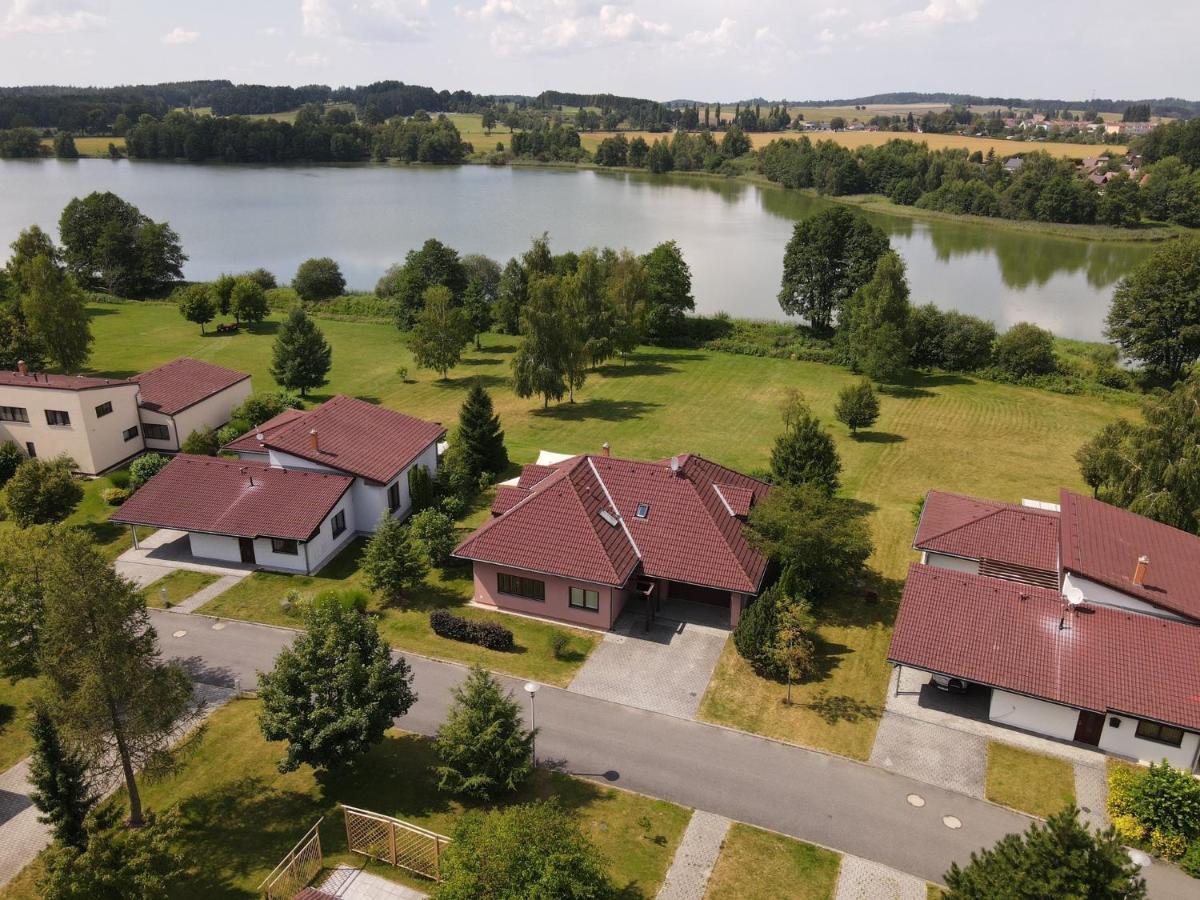 فيلا Obora 824 Nová Bystřice المظهر الخارجي الصورة